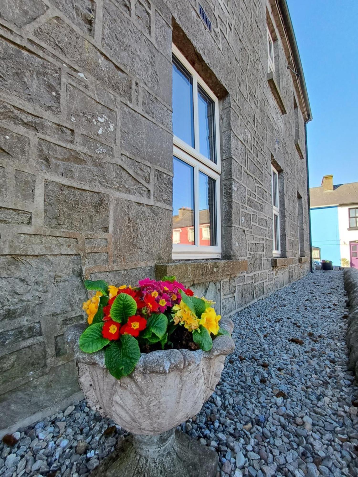 Clonbur House - One Bedroom Apartment Galway Dış mekan fotoğraf