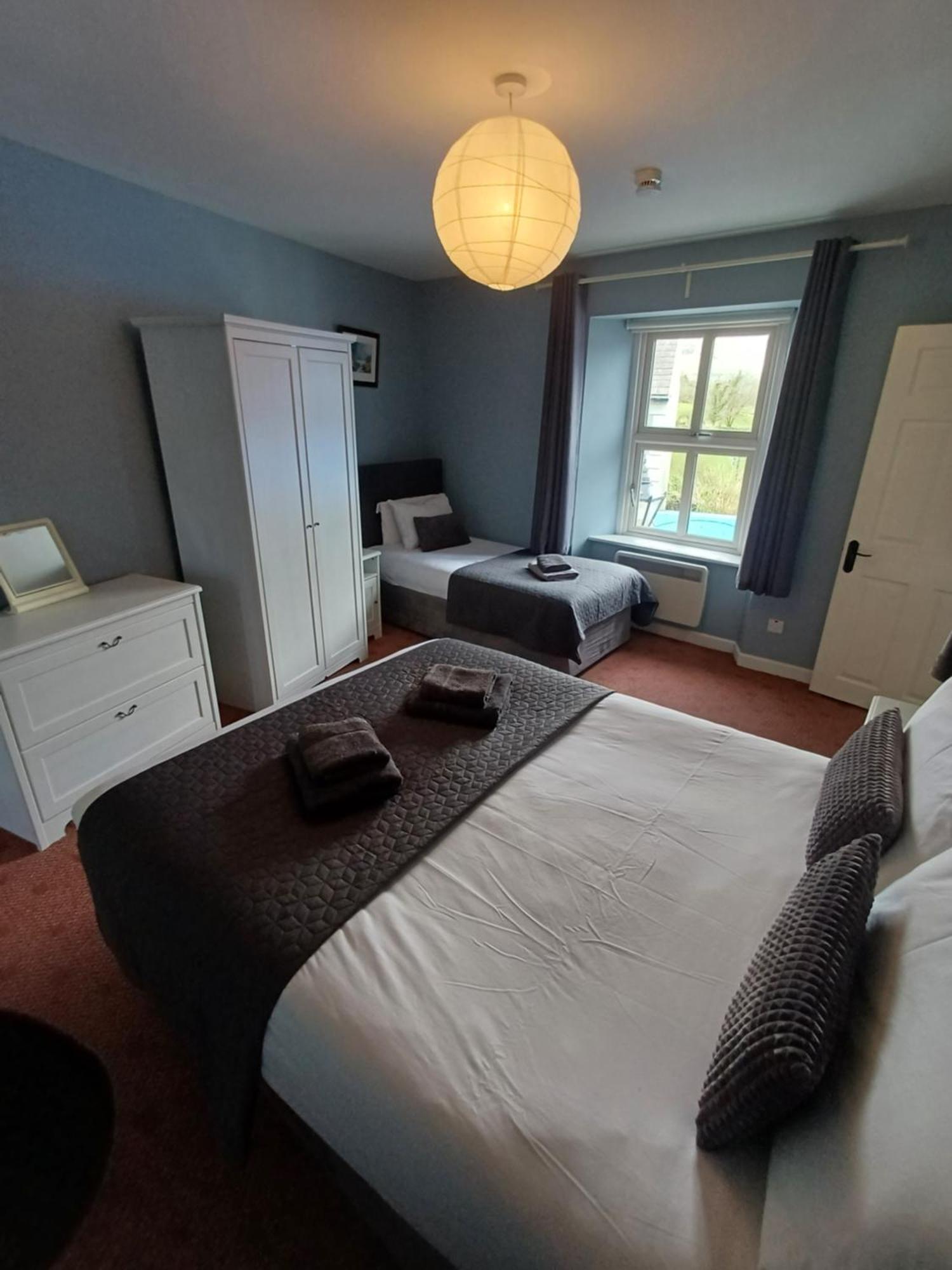 Clonbur House - One Bedroom Apartment Galway Dış mekan fotoğraf